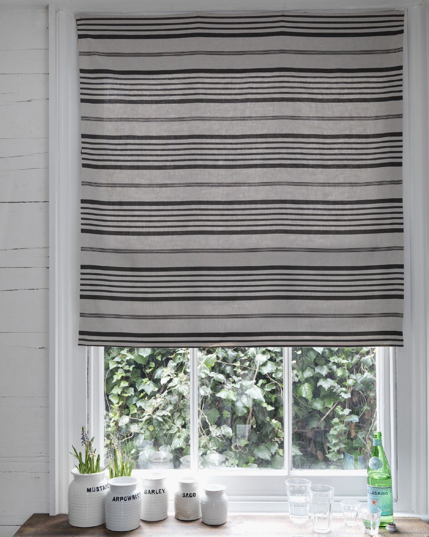 We offer a bespoke made-to-measure Roman Blind service. Each piece is hand finished with care using your chosen fabrics. Fill in the form below for a tailored quote.