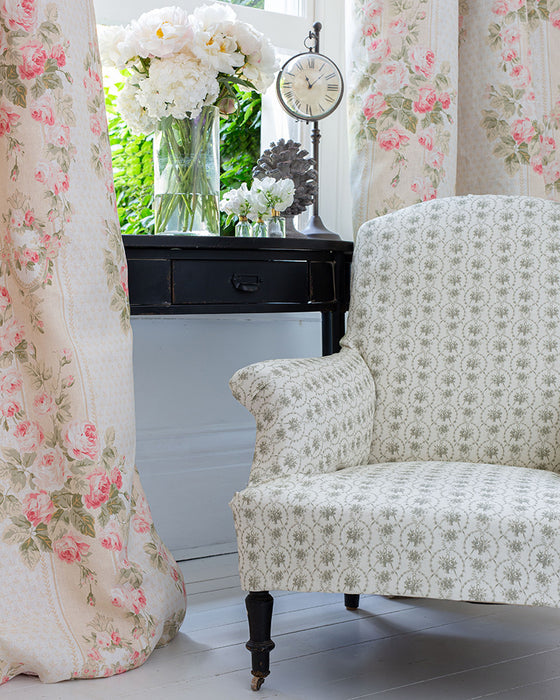 Julia Sage on White Linen