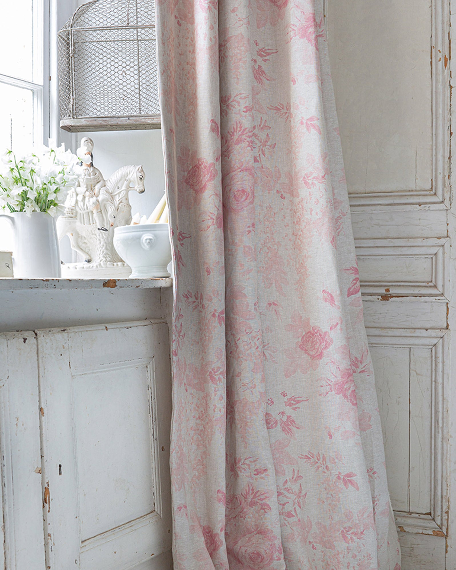 Mary Pink on Natural Linen | Cabbages & Roses– cabbagesandroses