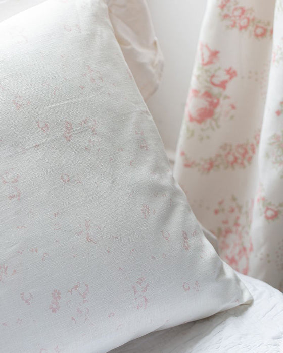 Ditzy Rose on White Linen