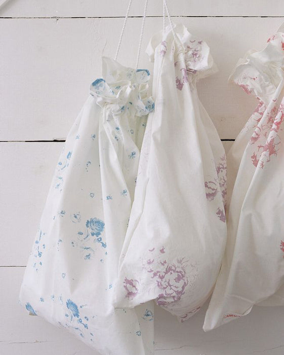 Podge Blue on White Linen