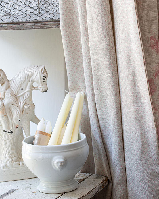 Scoopy Pink on Natural Linen
